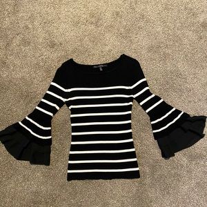 White House black market blouse size XS